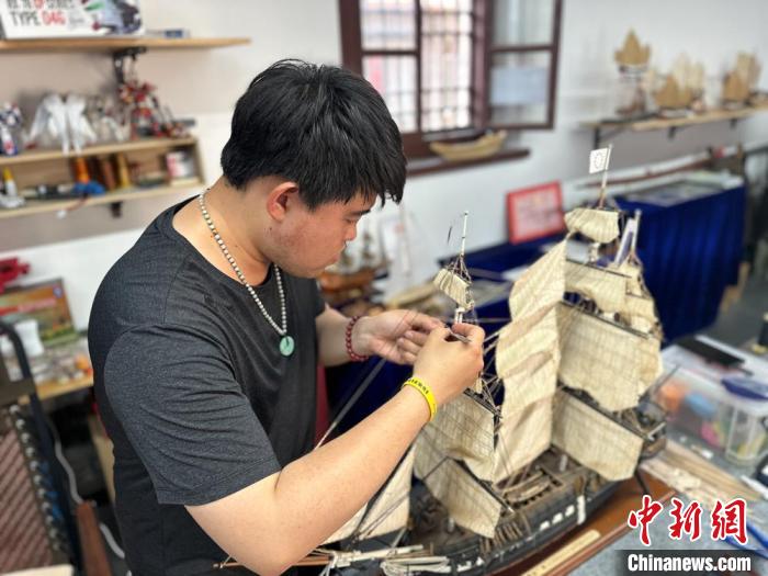 百家樂：山東菸台古船複原師：用刻刀“對話”古代舟船